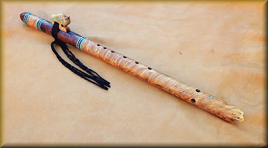 burl-buffalo-inlay-flute-0001.jpg (24441 bytes)